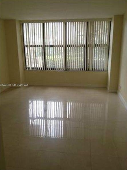 2500 Parkview Dr 307