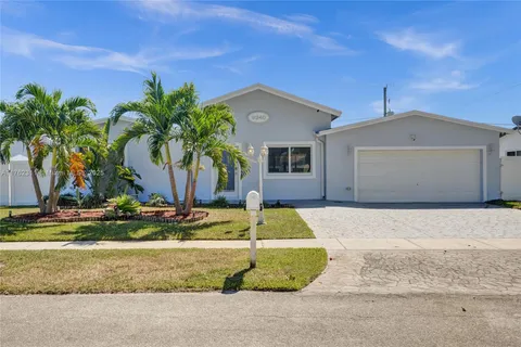 9240 SW 54th St, Cooper City, FL 33328 - MLS#: A11762311