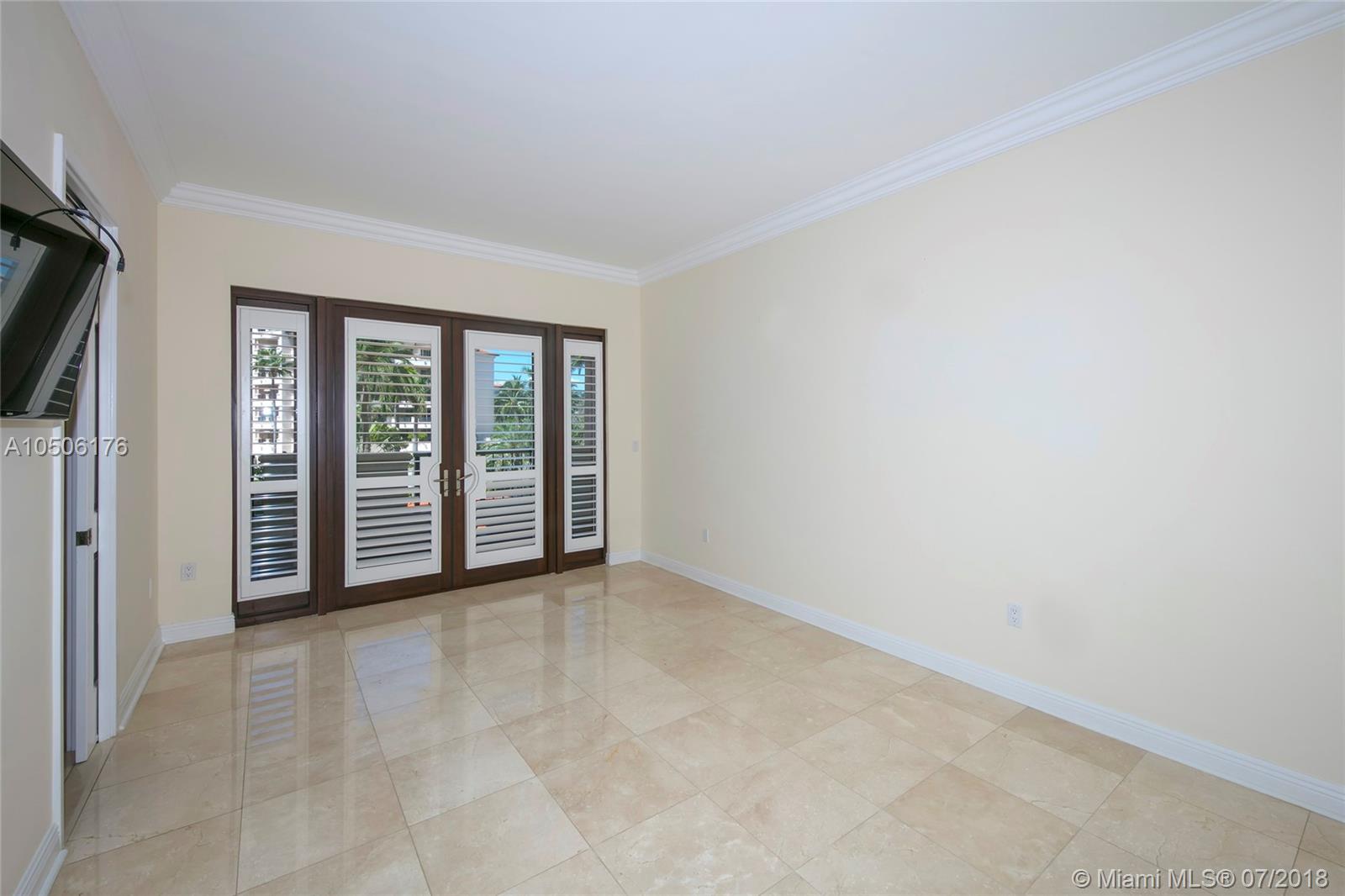 OCEANSIDE @ FISHER ISL CO - Residential