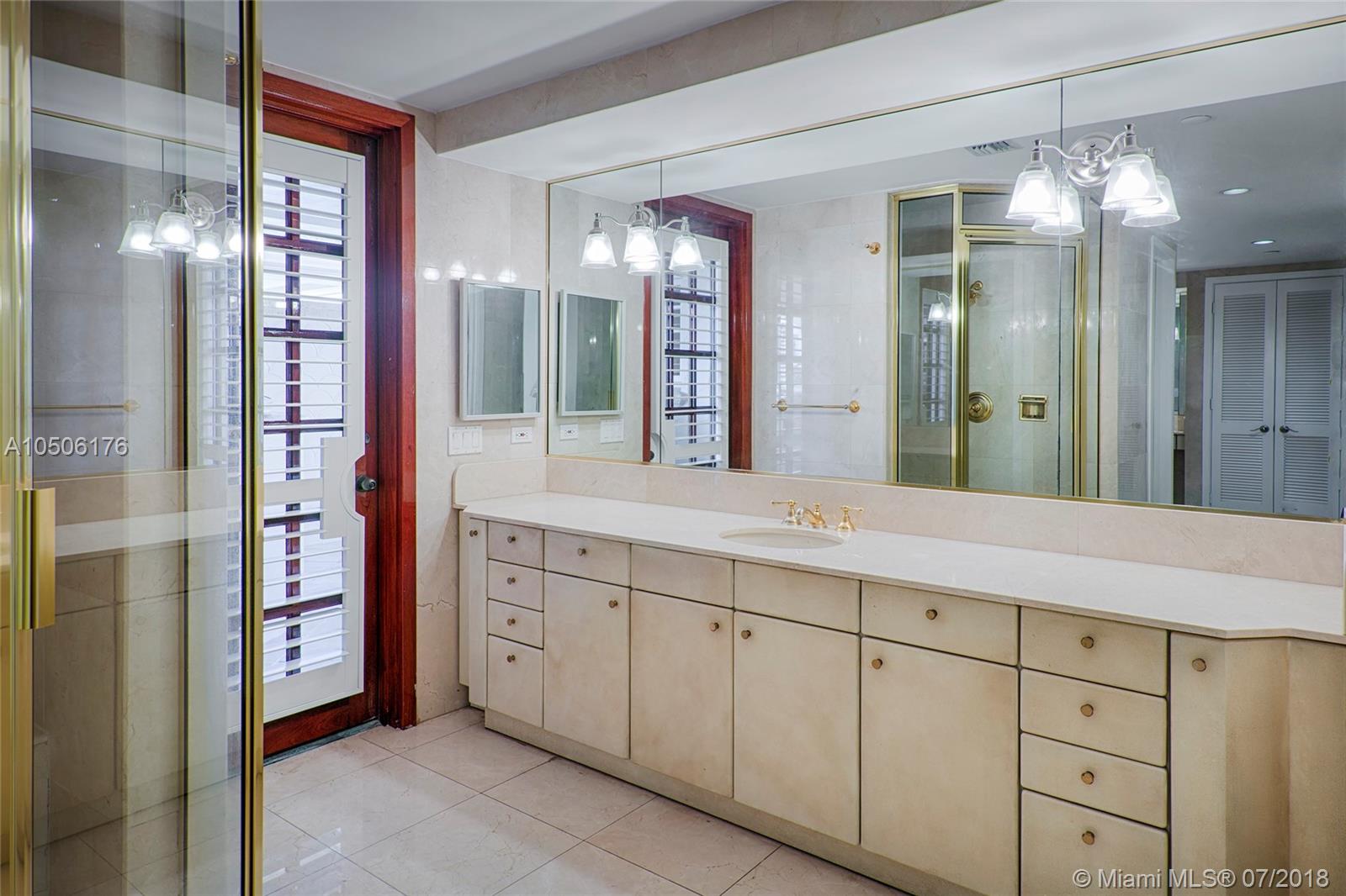 OCEANSIDE @ FISHER ISL CO - Residential