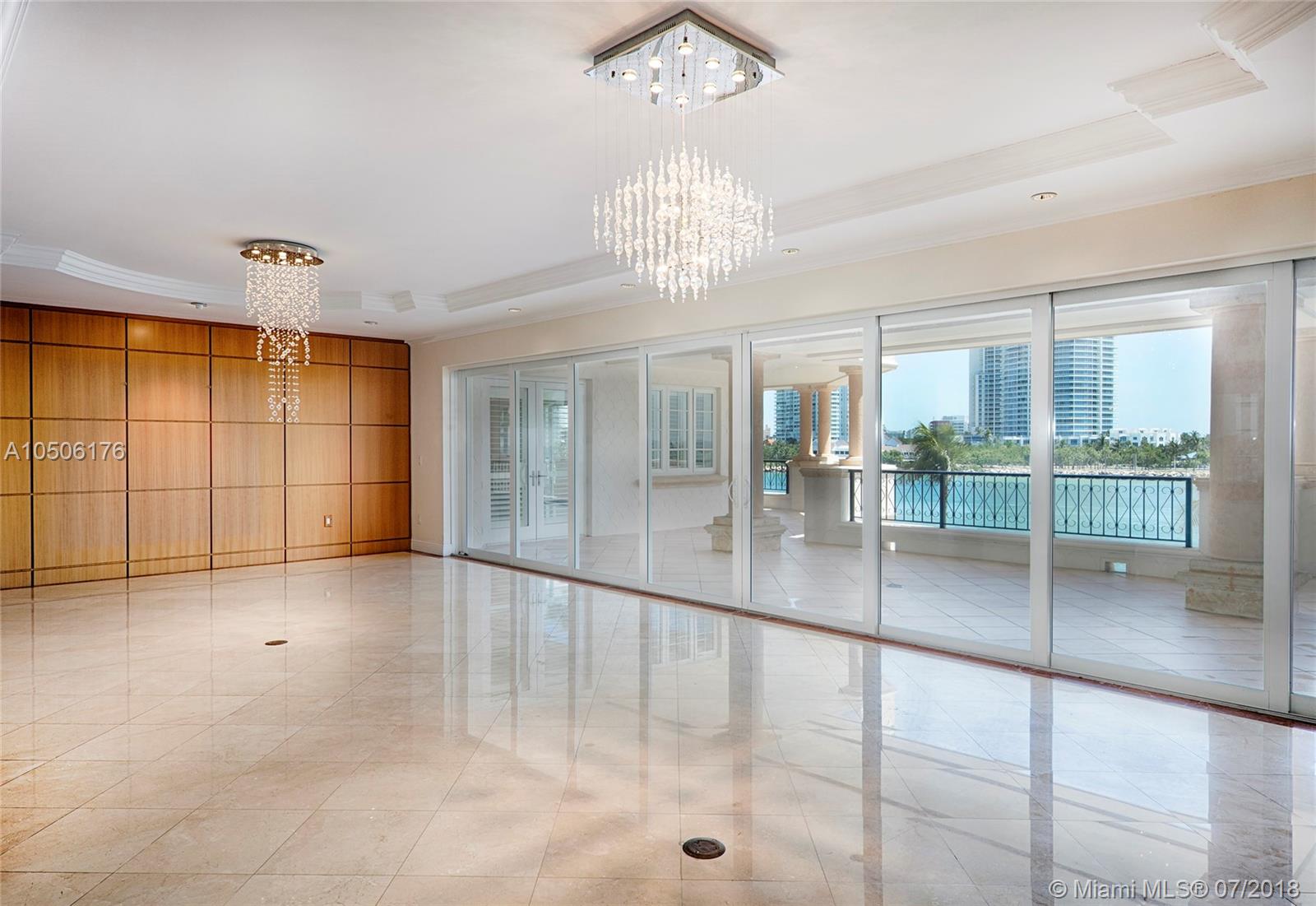 OCEANSIDE @ FISHER ISL CO - Residential