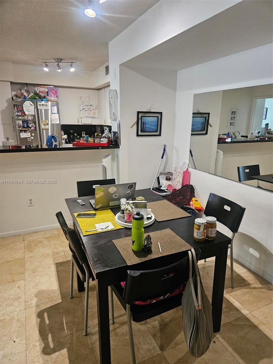 THE YACHT CLUB AT AVENTURA - Residential