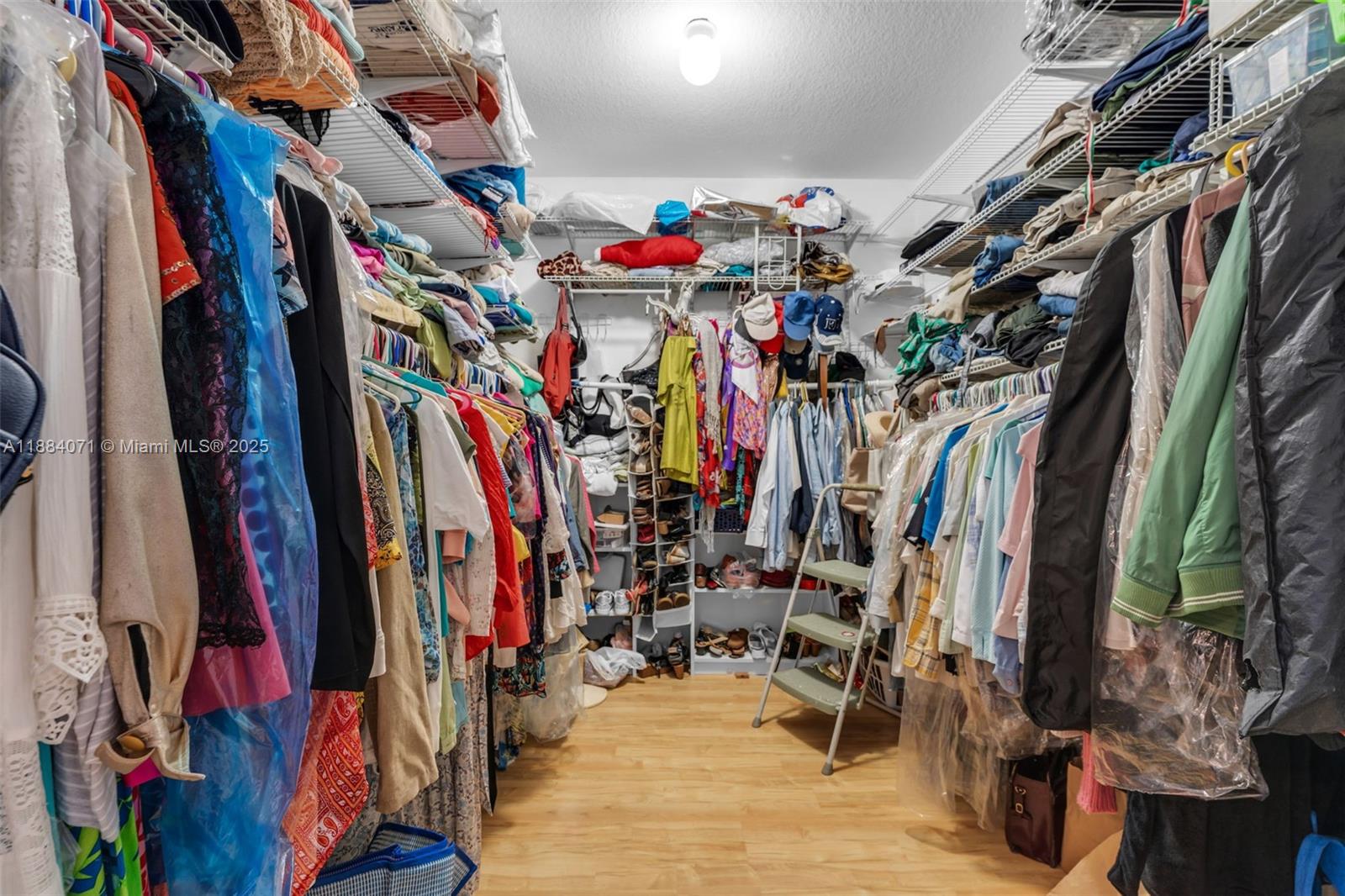 COURTS AT TUSCANY NORTH - Residential