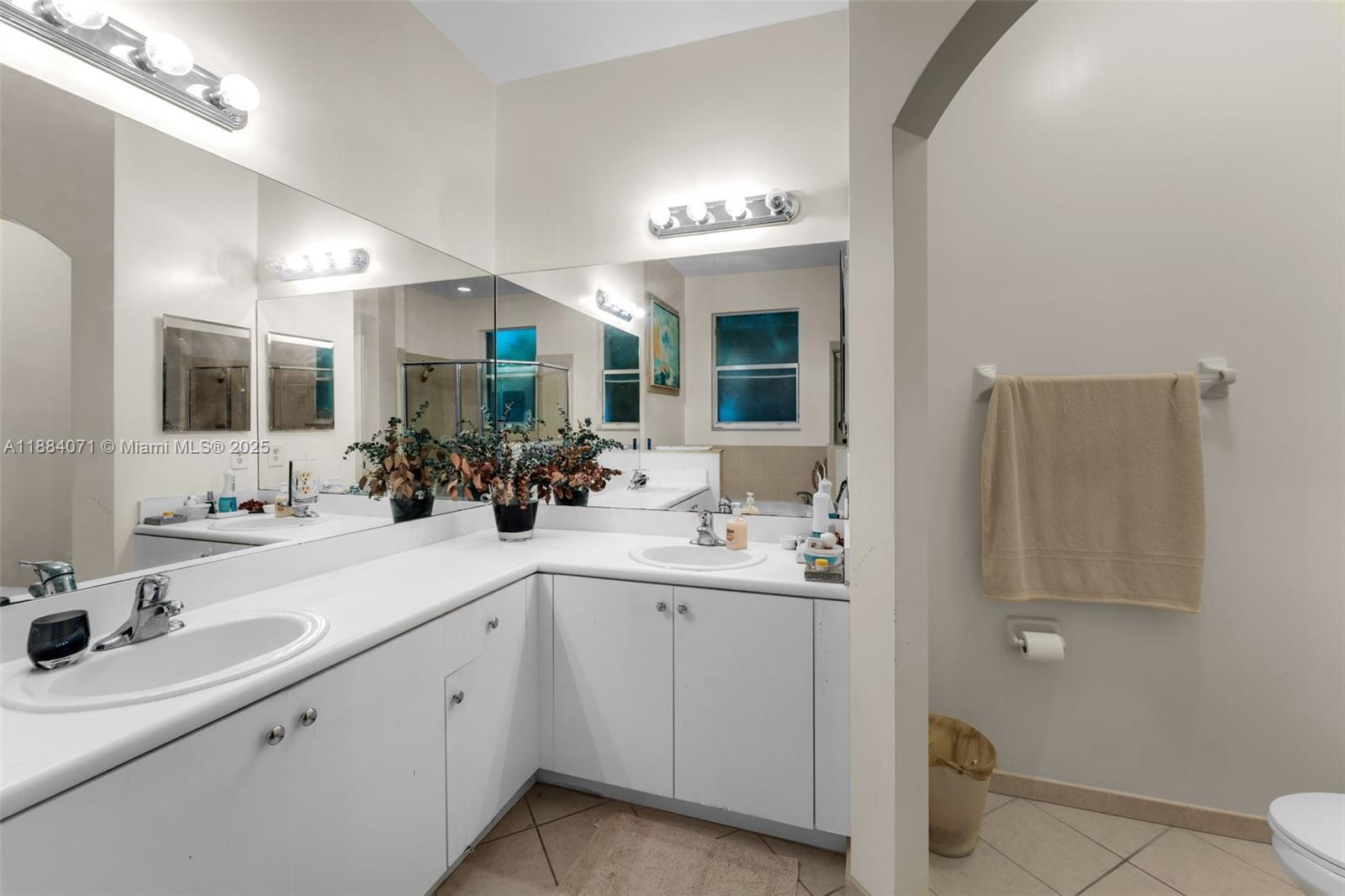 COURTS AT TUSCANY NORTH - Residential