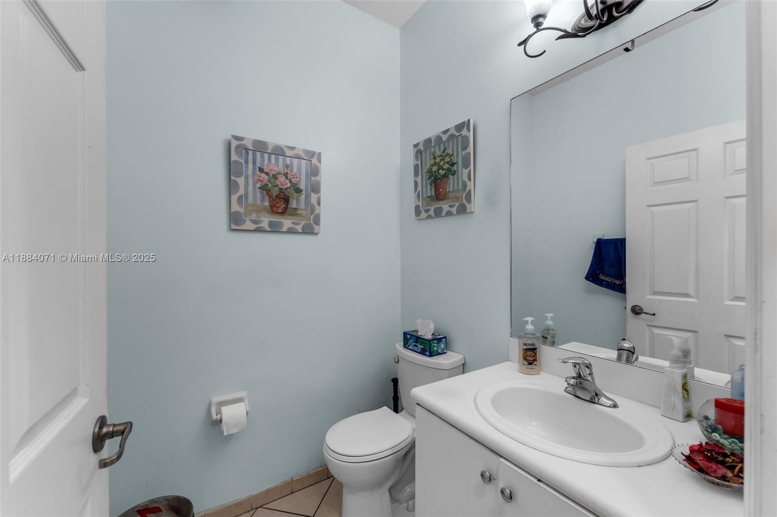 COURTS AT TUSCANY NORTH - Residential