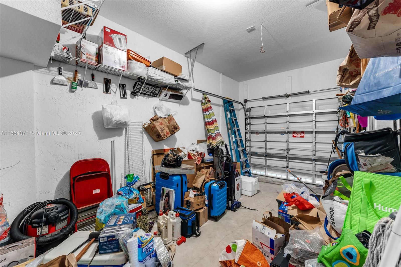 COURTS AT TUSCANY NORTH - Residential