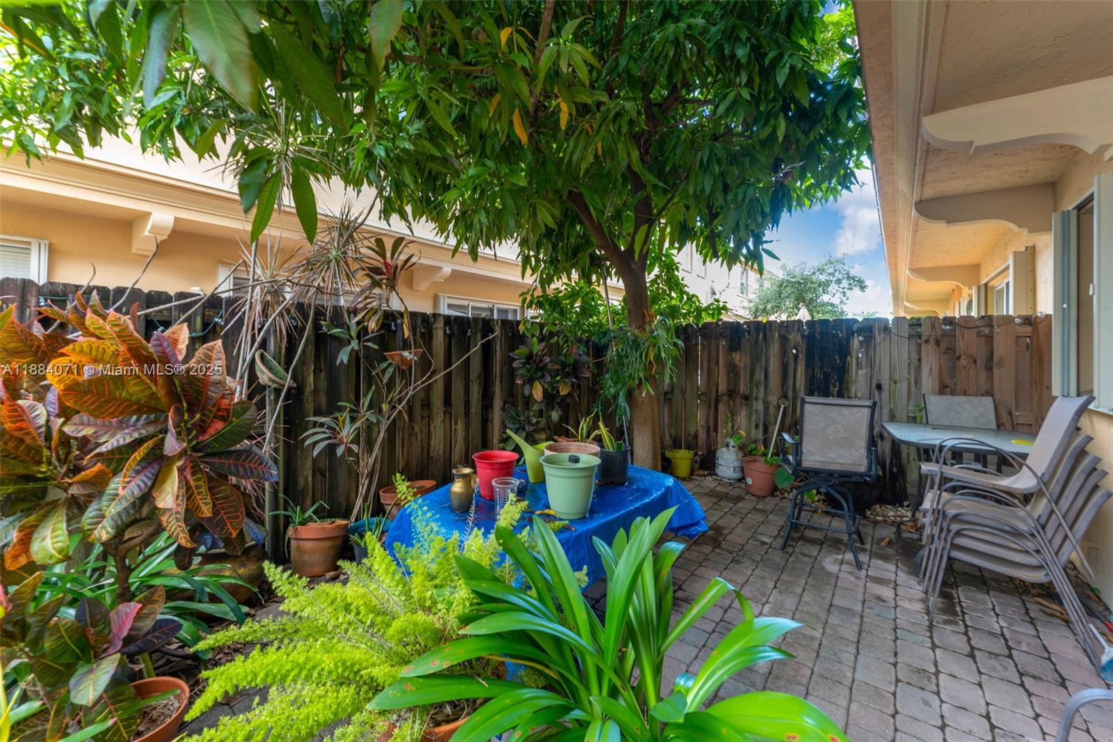 COURTS AT TUSCANY NORTH - Residential