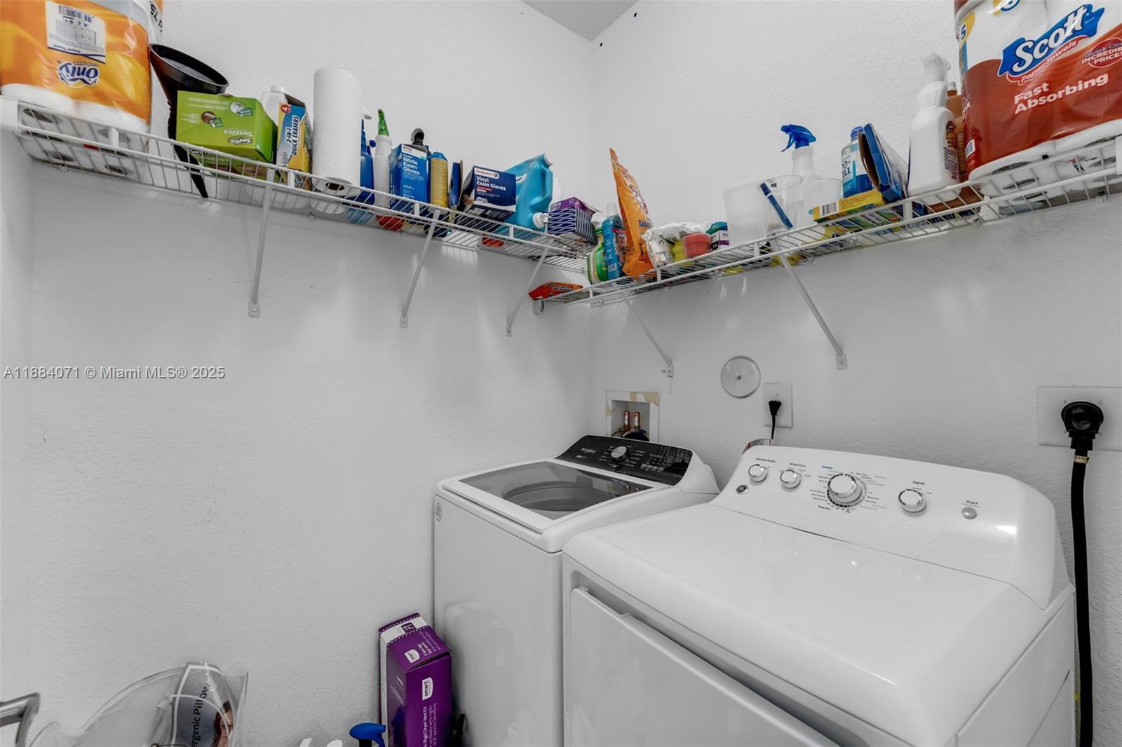 COURTS AT TUSCANY NORTH - Residential