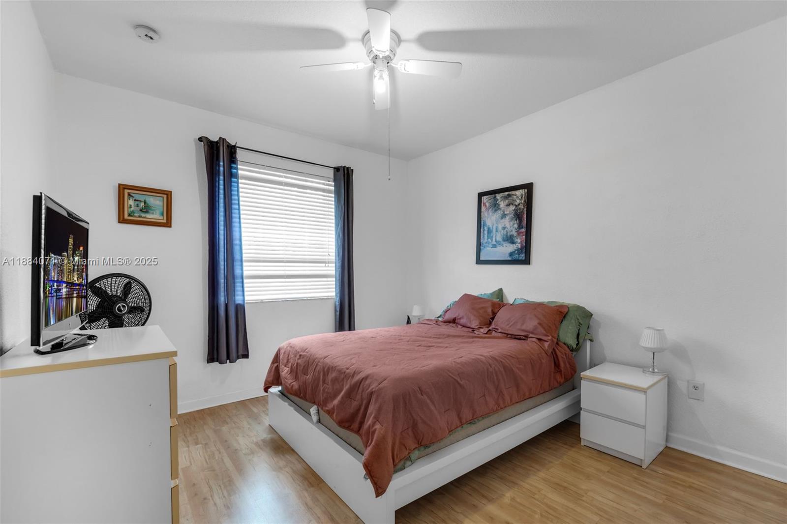 COURTS AT TUSCANY NORTH - Residential