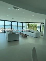 7720 Miami View 0