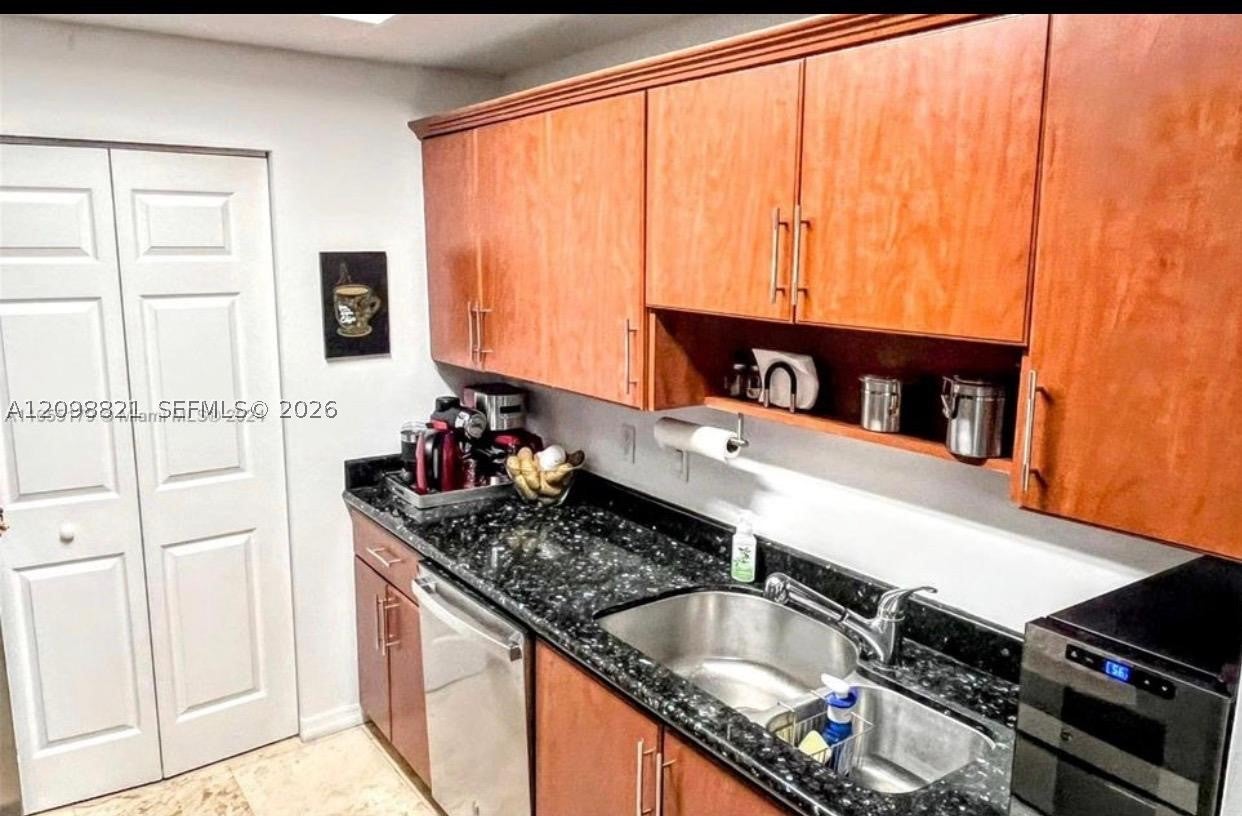 View photos, virtual tours, details...