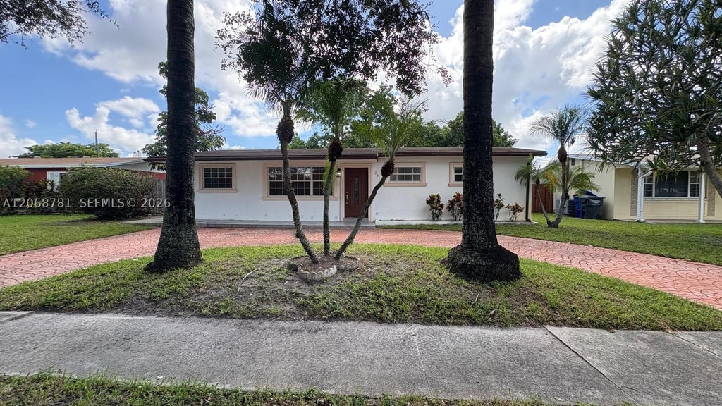 Photo of 251 N 68th Ter #251, Hollywood, FL 33024 (MLS # A12068781)
