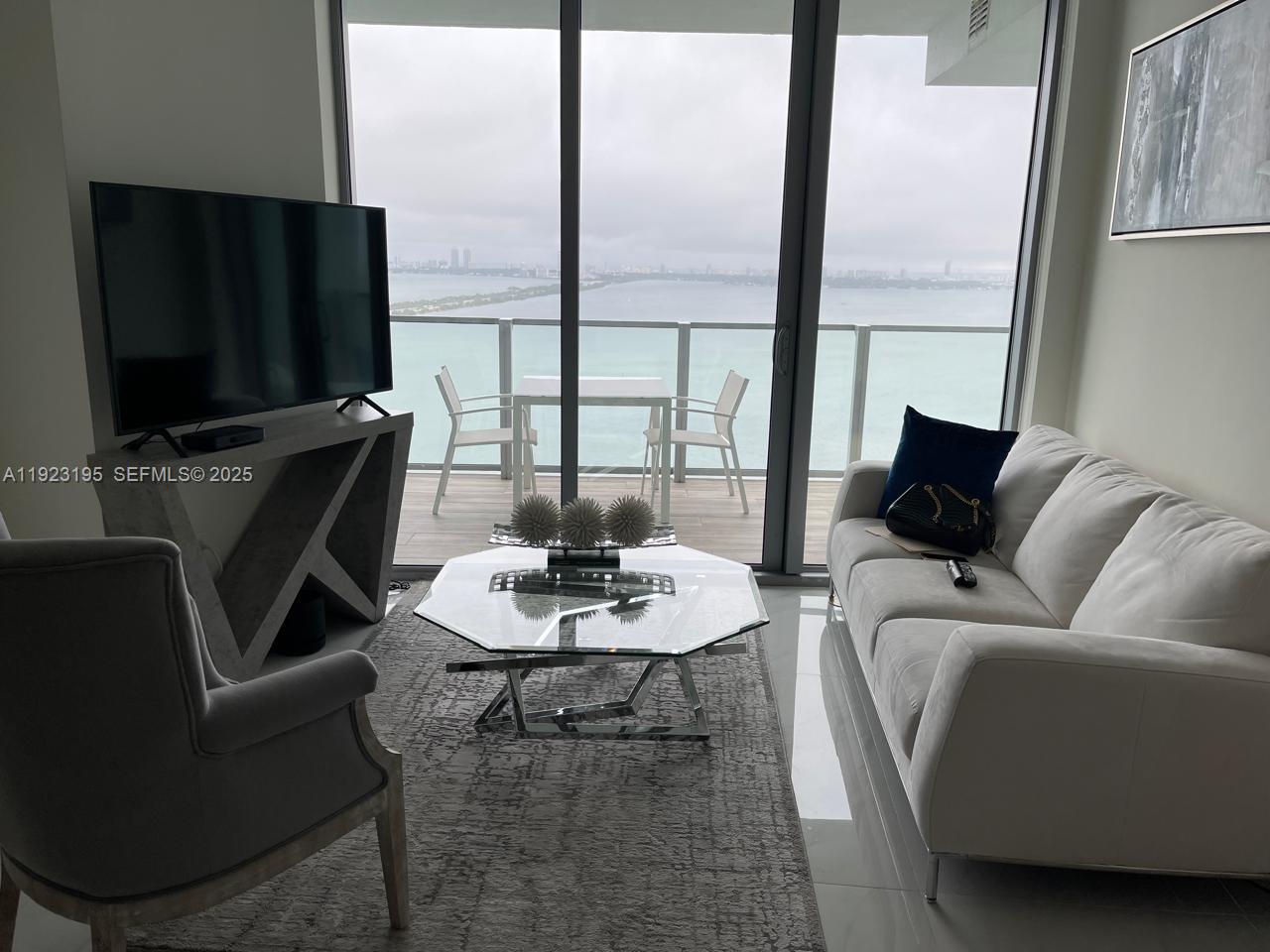 2900 NE 7th Ave 3203