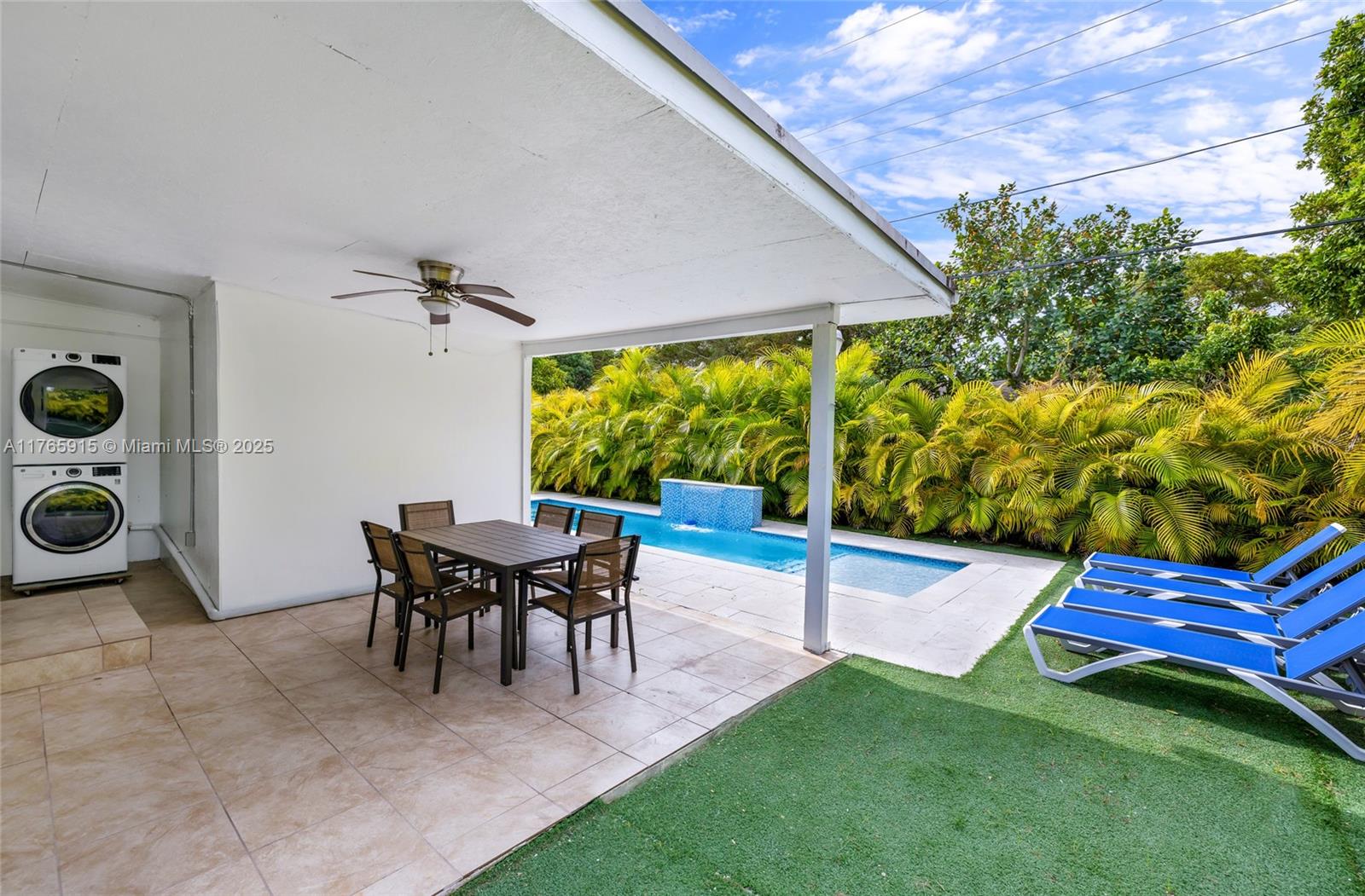 CARL BYOIR - Residential Lease