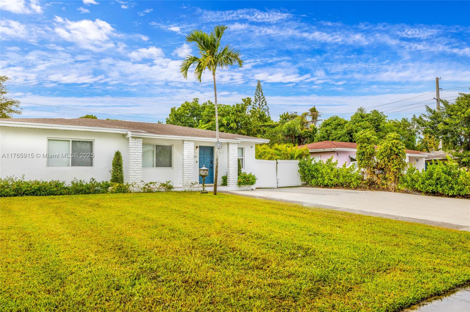CARL BYOIR - Residential Lease