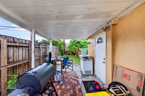 Tiny photo for 721 N 69th Ave, Hollywood, FL 33024 (MLS # A12047662)