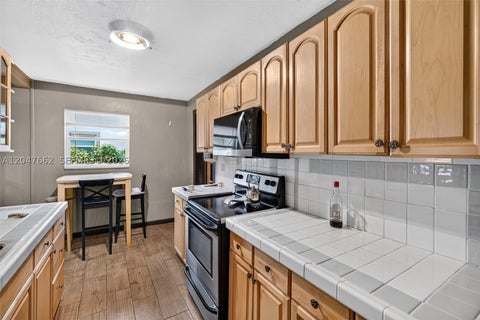 Tiny photo for 721 N 69th Ave, Hollywood, FL 33024 (MLS # A12047662)