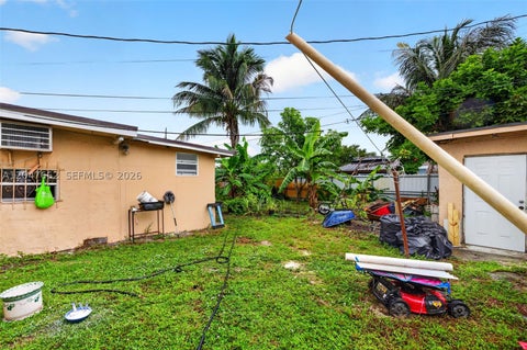 Tiny photo for 721 N 69th Ave, Hollywood, FL 33024 (MLS # A12047662)