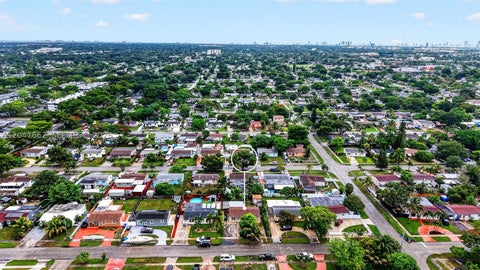 Tiny photo for 721 N 69th Ave, Hollywood, FL 33024 (MLS # A12047662)