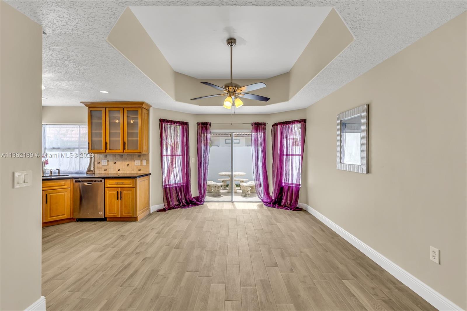 HOLIDAY SPRINGS EAST - Residential