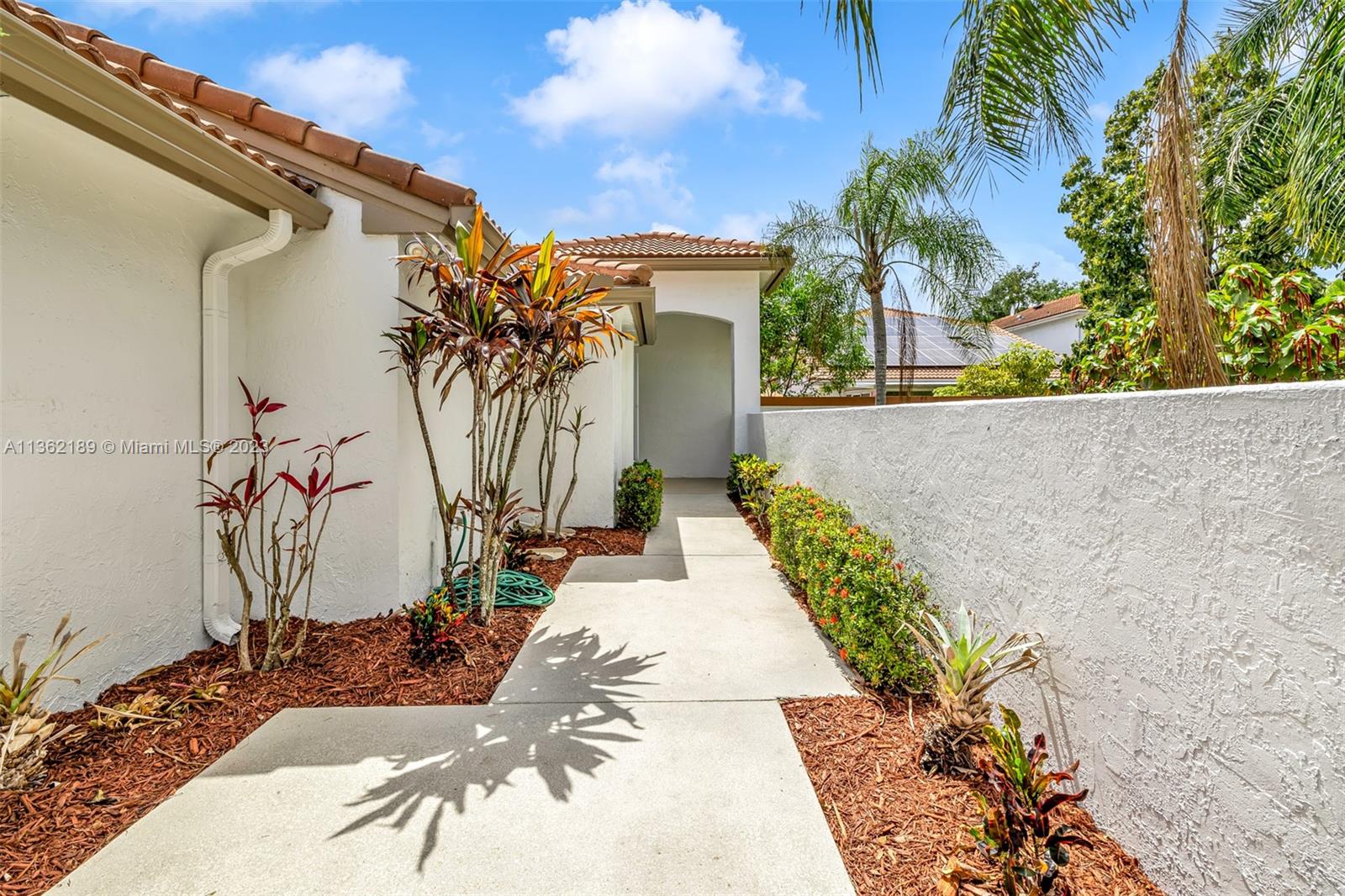 HOLIDAY SPRINGS EAST - Residential