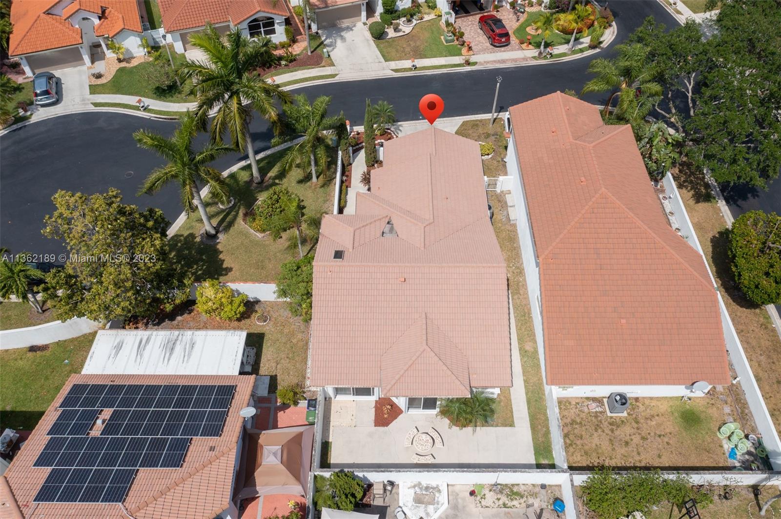 HOLIDAY SPRINGS EAST - Residential