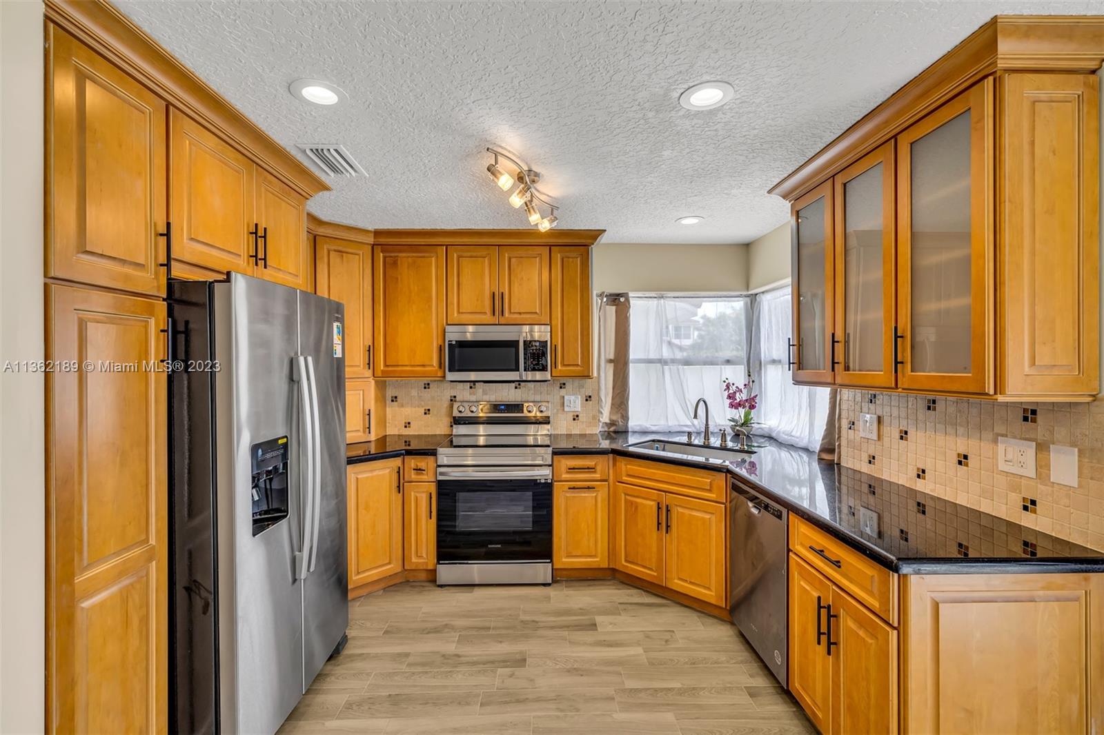 HOLIDAY SPRINGS EAST - Residential