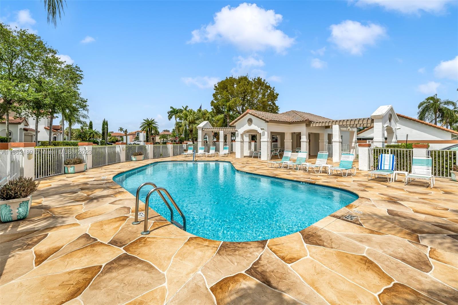 HOLIDAY SPRINGS EAST - Residential