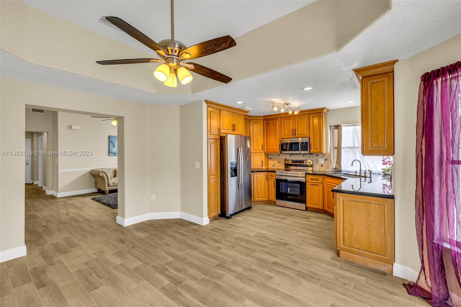 HOLIDAY SPRINGS EAST - Residential