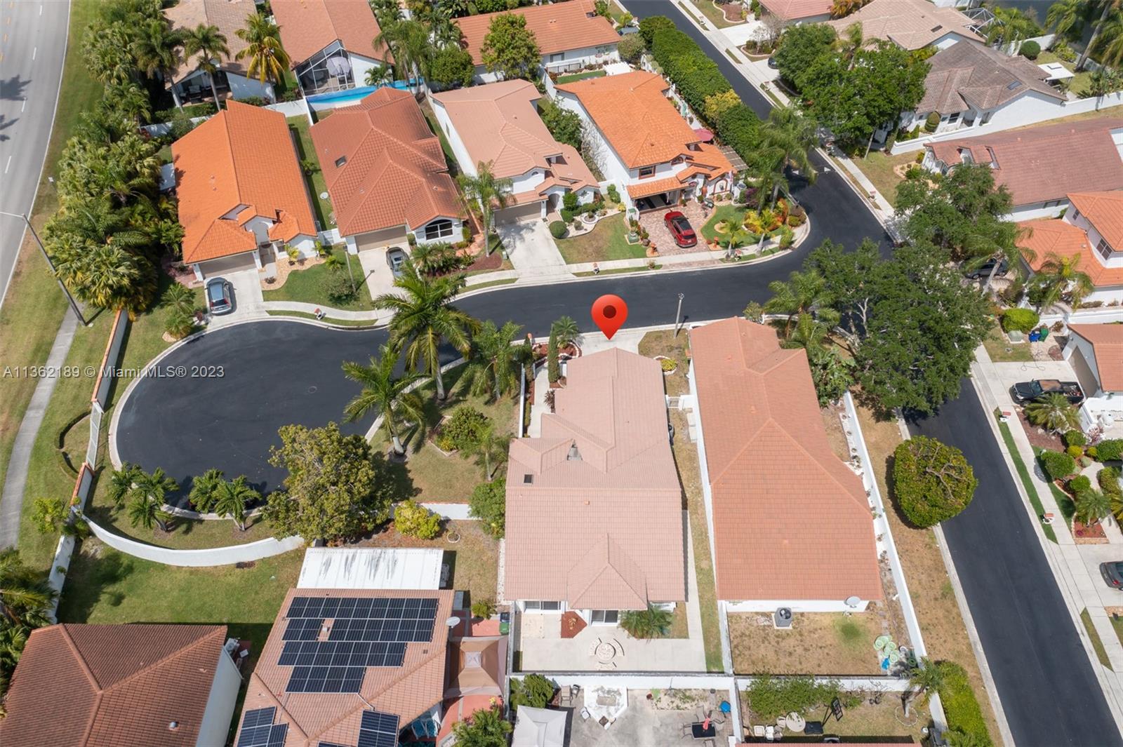 HOLIDAY SPRINGS EAST - Residential