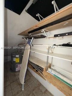 HAILEAH 7TH ADDN - Residential Lease