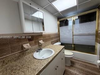 HAILEAH 7TH ADDN - Residential Lease