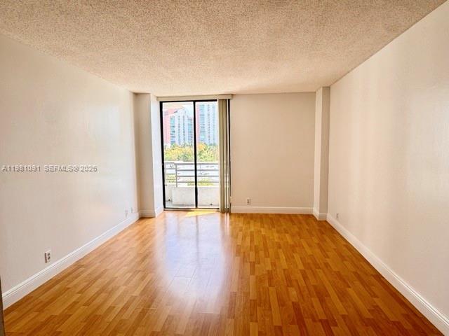 PARC CENTRAL AVENTURA SOU - Residential Lease