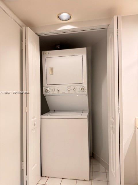 PARC CENTRAL AVENTURA SOU - Residential Lease