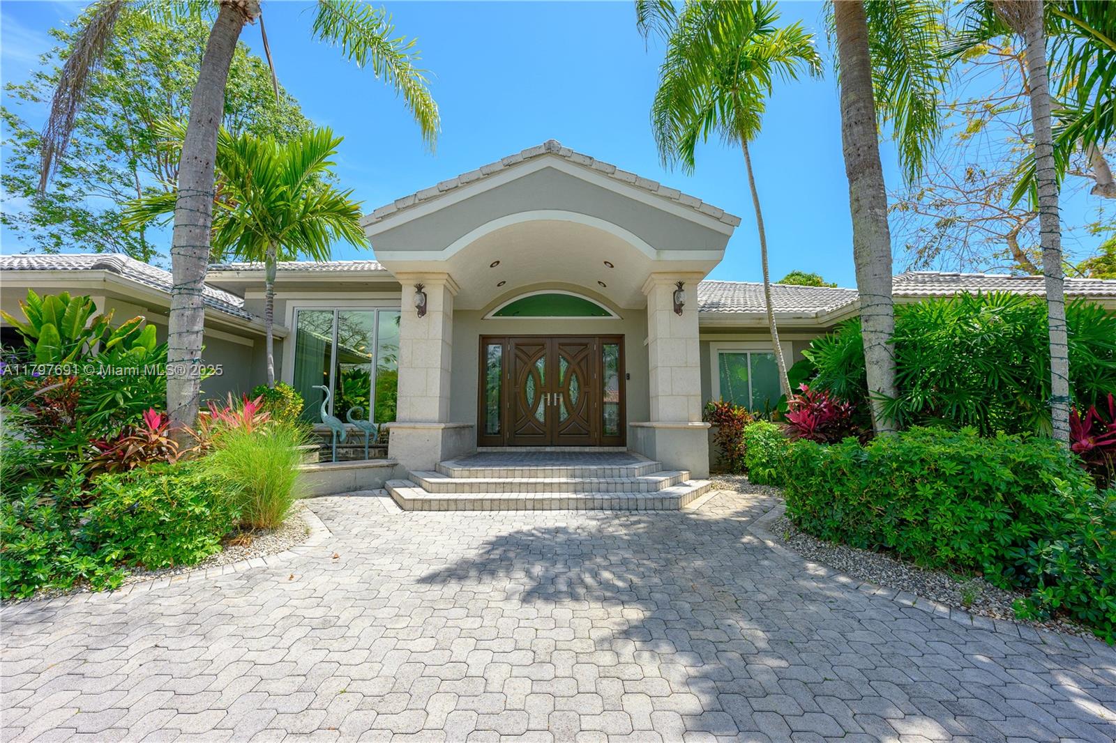 Property for Sale at 16001 Sw 77th Ct, Palmetto Bay, Miami-Dade County, Florida - Bedrooms: 5 
Bathrooms: 4  - $2,200,000