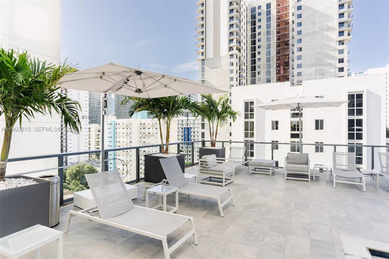 SMART BRICKELL - Residential