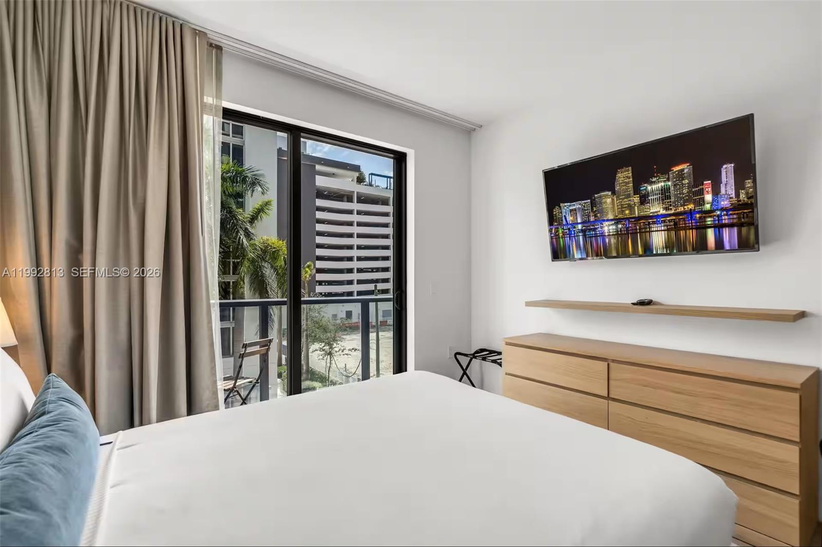 SMART BRICKELL - Residential