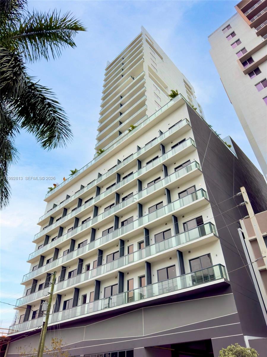 SMART BRICKELL - Residential