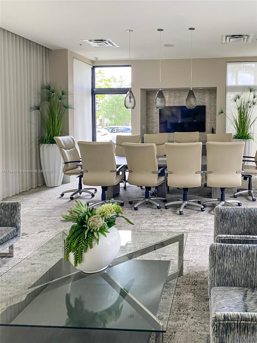 DOWNTOWN SOUTH DORAL - Residential