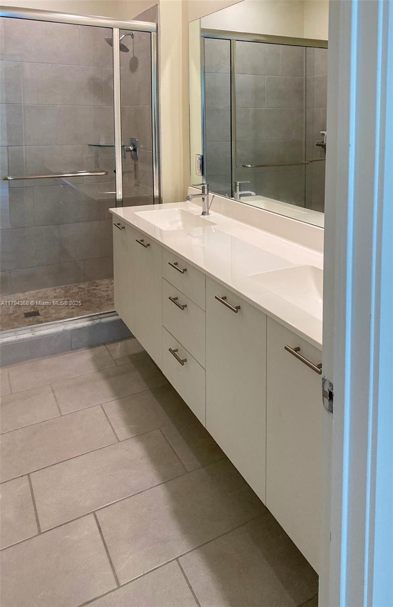 DOWNTOWN SOUTH DORAL - Residential