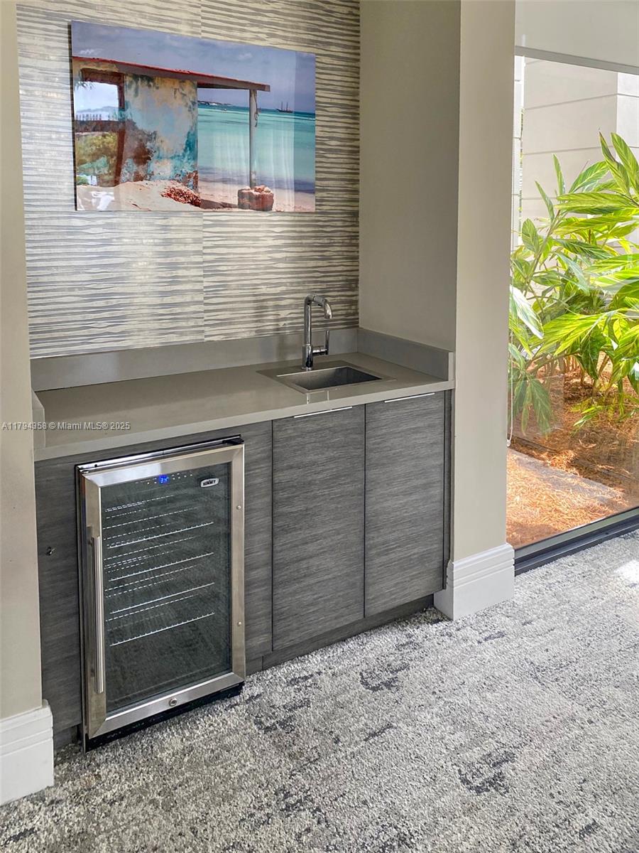 DOWNTOWN SOUTH DORAL - Residential