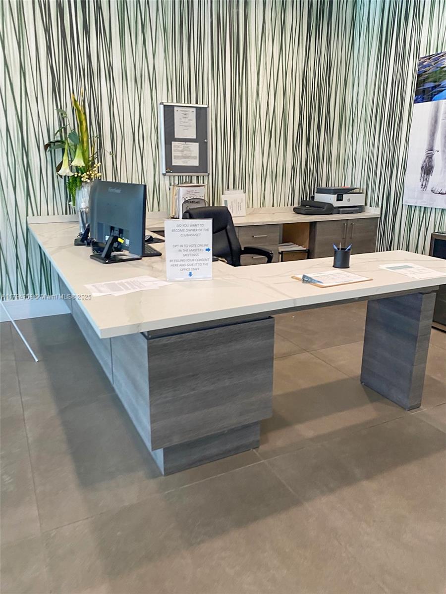 DOWNTOWN SOUTH DORAL - Residential