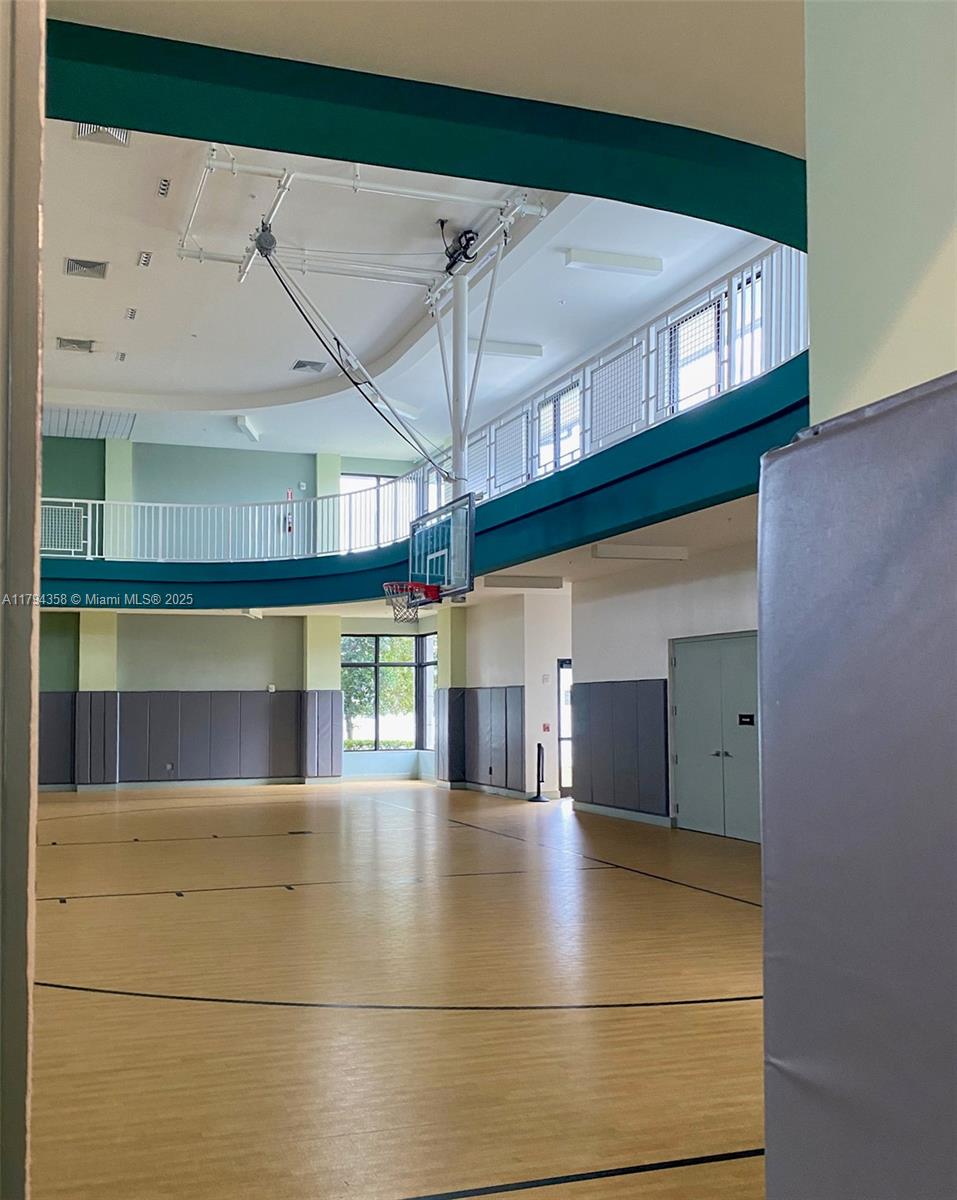 DOWNTOWN SOUTH DORAL - Residential