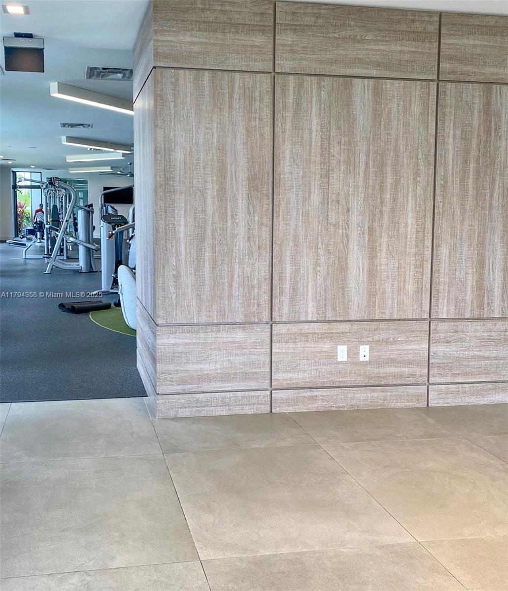 DOWNTOWN SOUTH DORAL - Residential