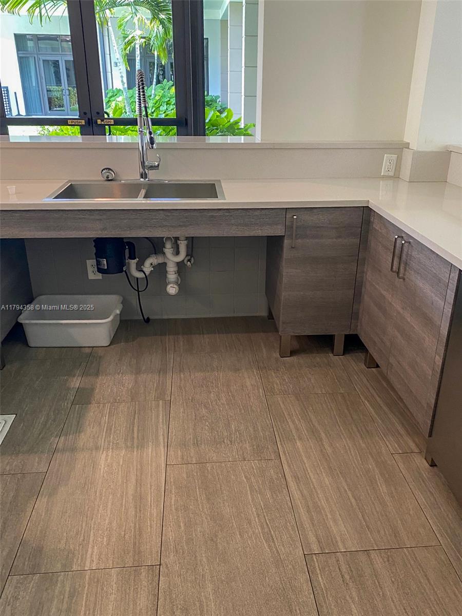 DOWNTOWN SOUTH DORAL - Residential