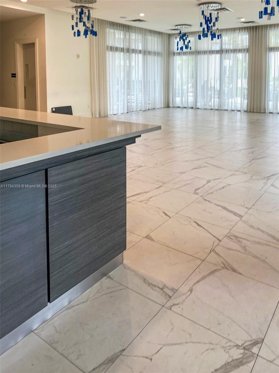 DOWNTOWN SOUTH DORAL - Residential