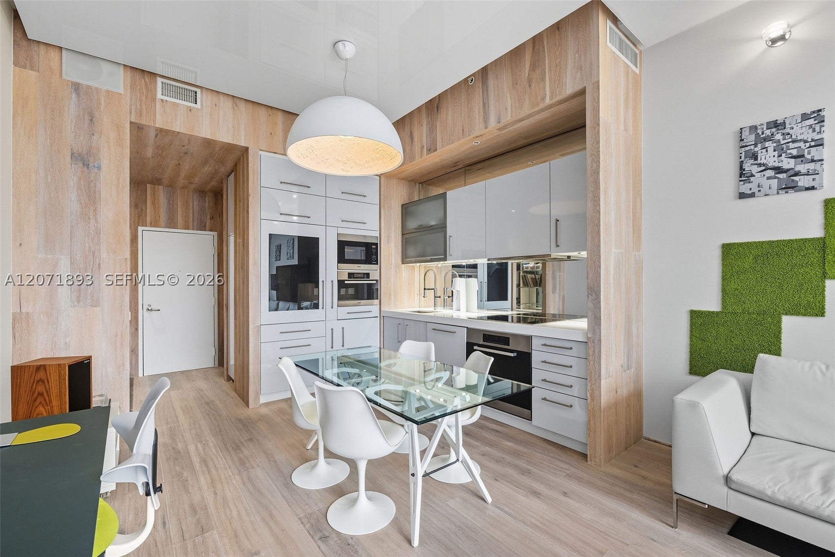 2001 Meridian Ave 518