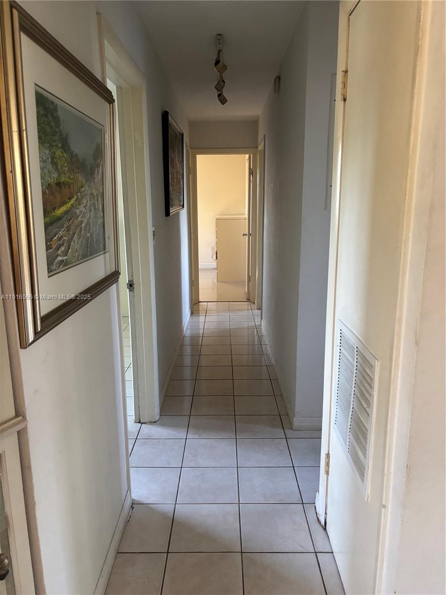 HIGHLAND MANOR SEC 6 - Residential