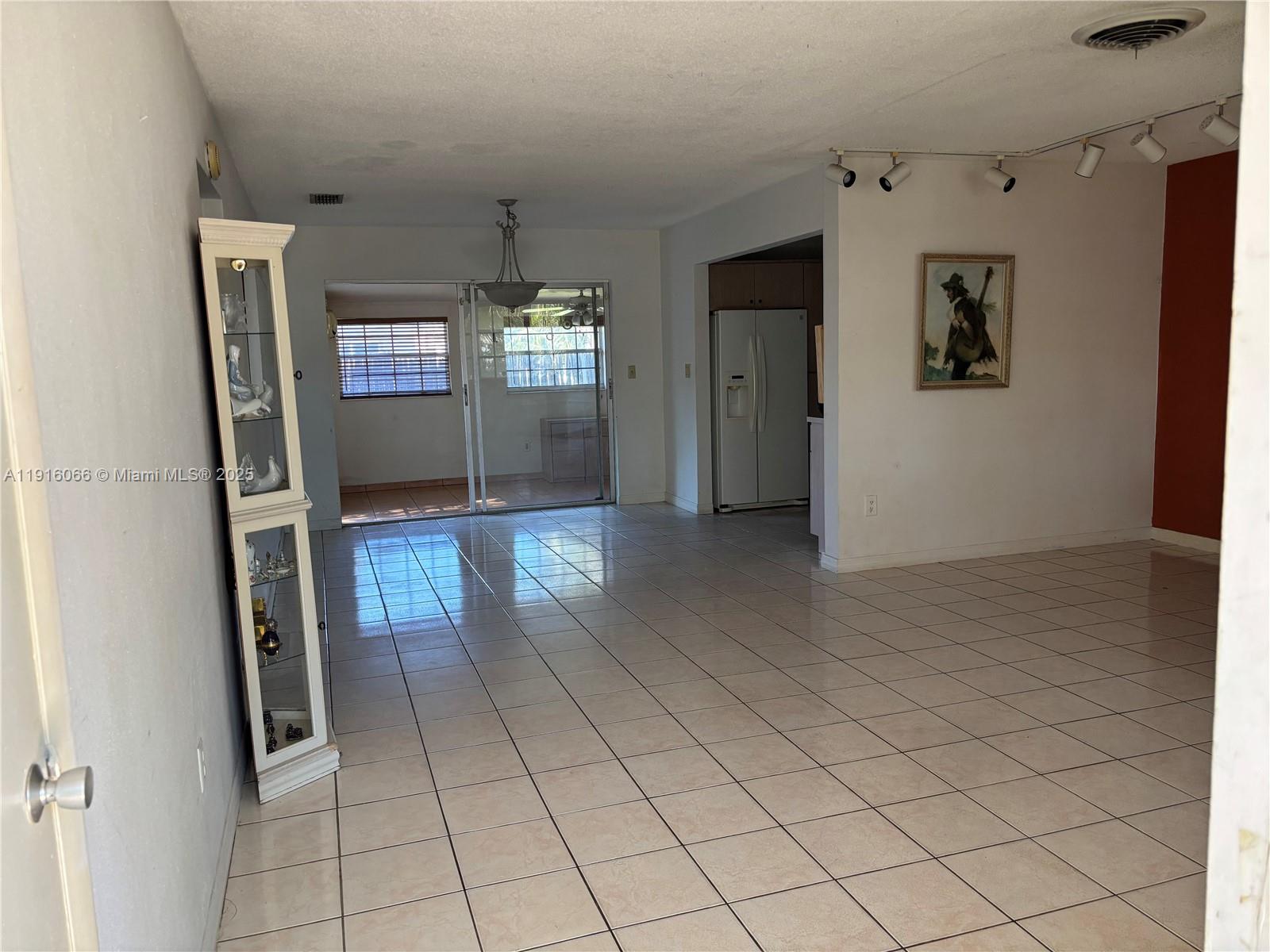 HIGHLAND MANOR SEC 6 - Residential