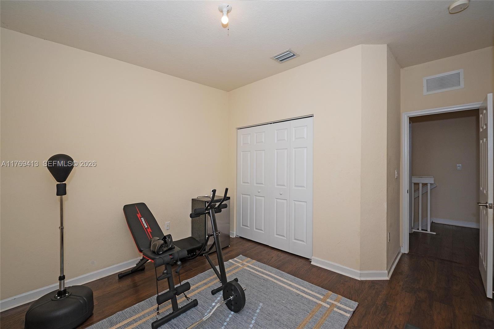 BAYWINDS OF GALAPAGOS - Residential